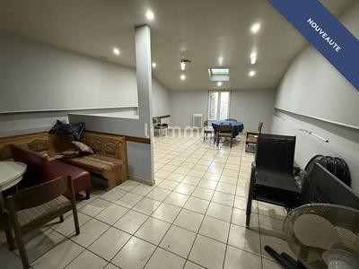 Maison - 300 m² - 9 pièces