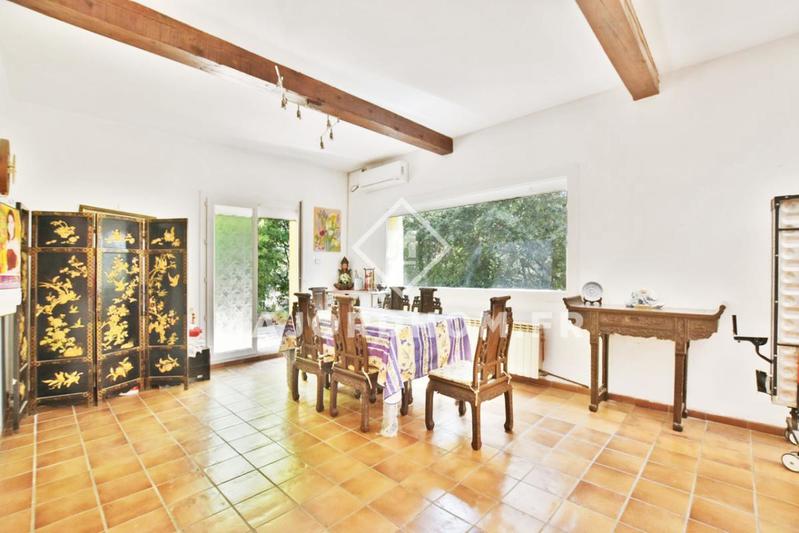 Propriété - 157 m² - 5 pièces