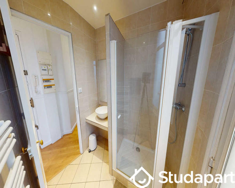 Chambre - 90 m² - 1 pièce