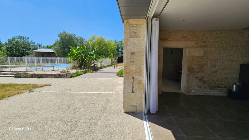 Maison - 400 m² - 11 pièces