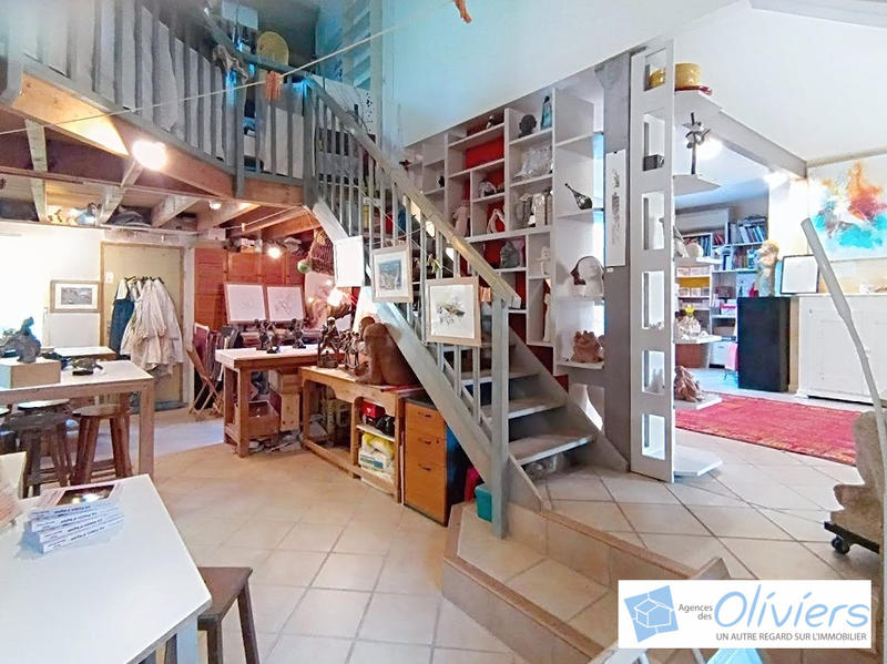 Maison - 185 m² - 8 pièces