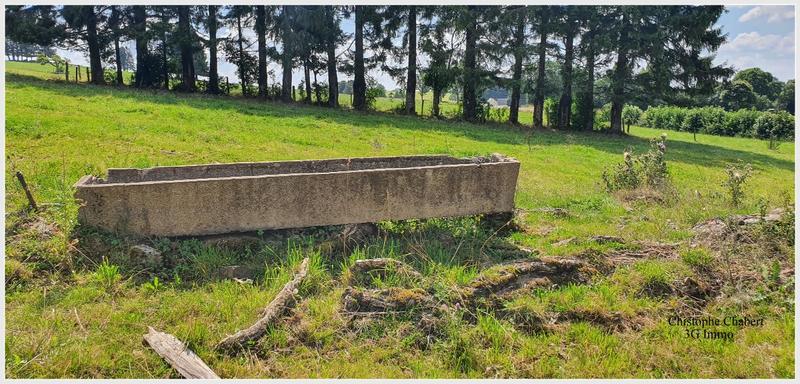 Grange - 180 m² - 2 pièces