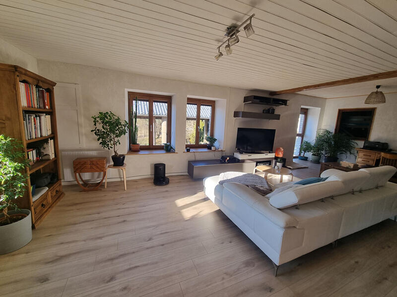 Maison - 210 m² - 12 pièces