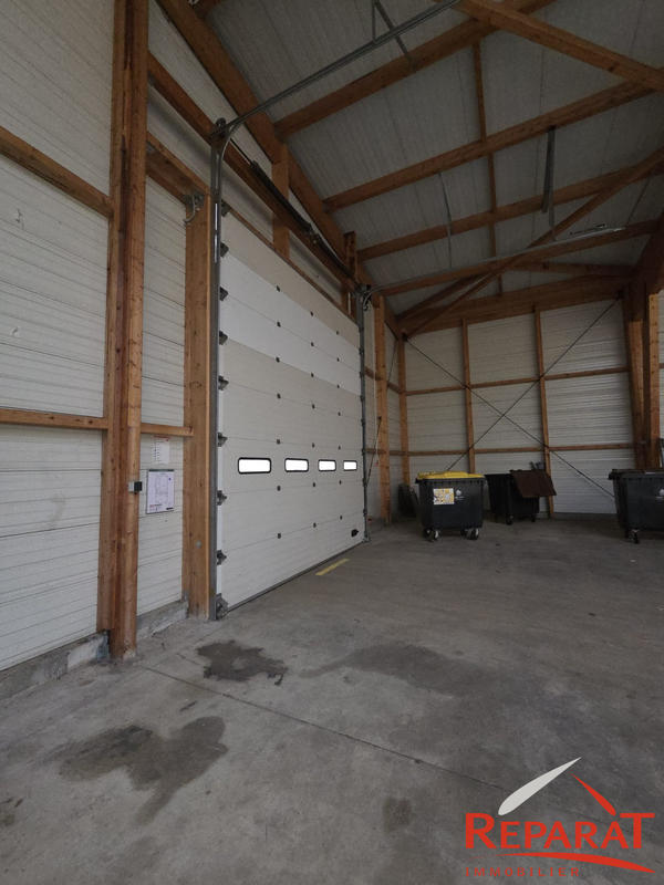 Local commercial - 2 150 m²