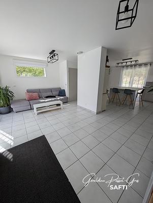 Maison - 84 m² - 4 pièces