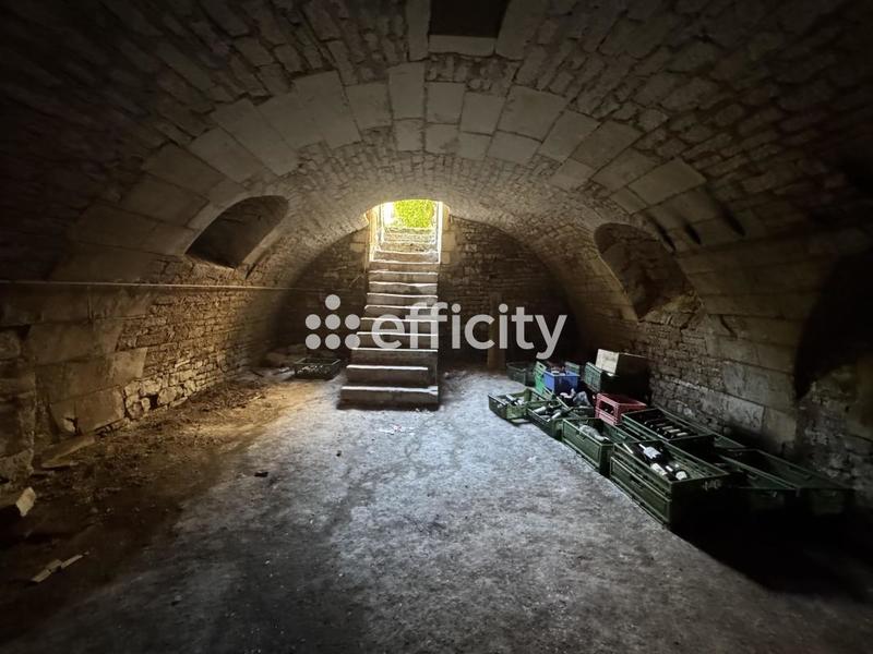 Maison - 250 m² - 11 pièces