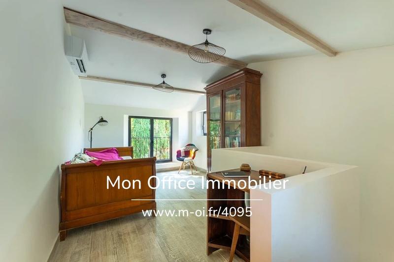 Mas - 210 m² - 10 pièces