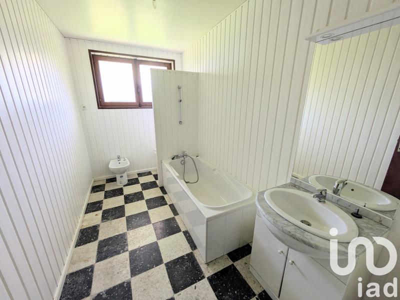 Maison - 203 m² - 5 pièces