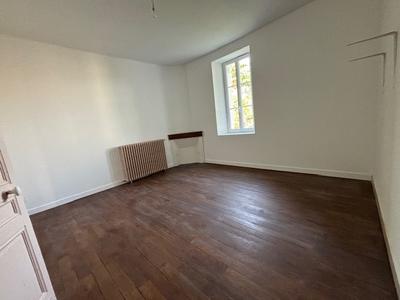 Appartement - 82 m² - 3 pièces