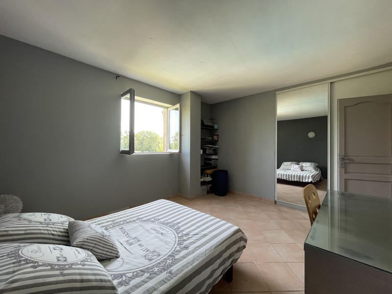 Maison - 210 m² - 5 pièces