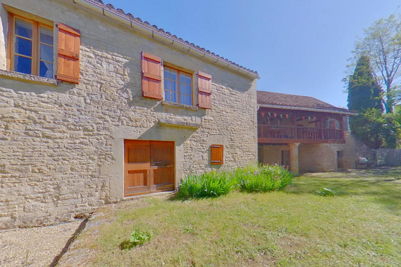 Maison - 185 m² - 5 pièces