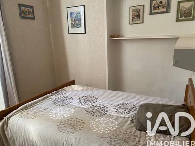 Maison - 233 m² - 11 pièces