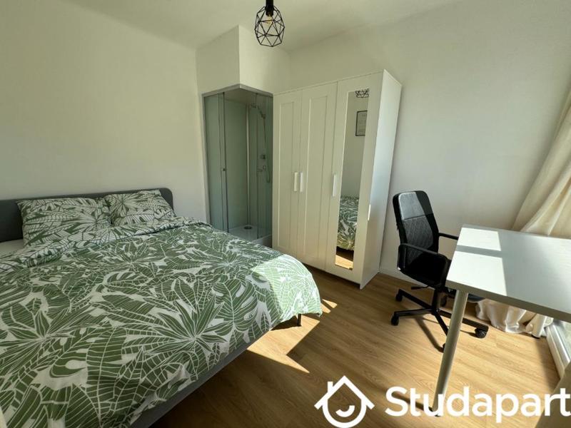 Chambre - 10 m² - 1 pièce