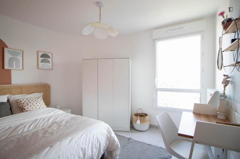 Chambre - 10 m² - 5 pièces