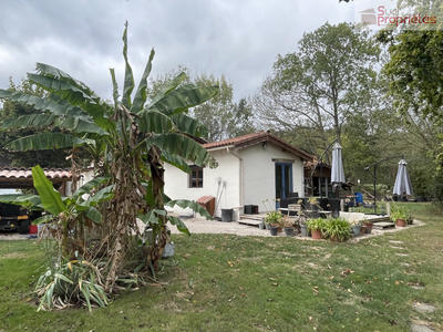 Maison - 180 m² - 6 pièces