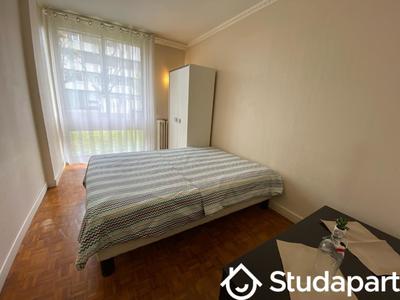 Chambre - 12 m² - 1 pièce