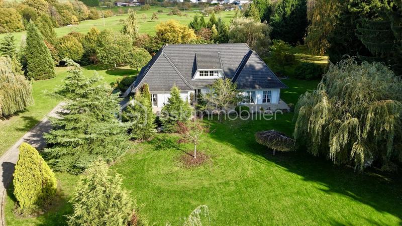 Propriété - 353 m² - 10 pièces