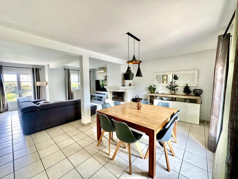 Maison - 185 m² - 7 pièces