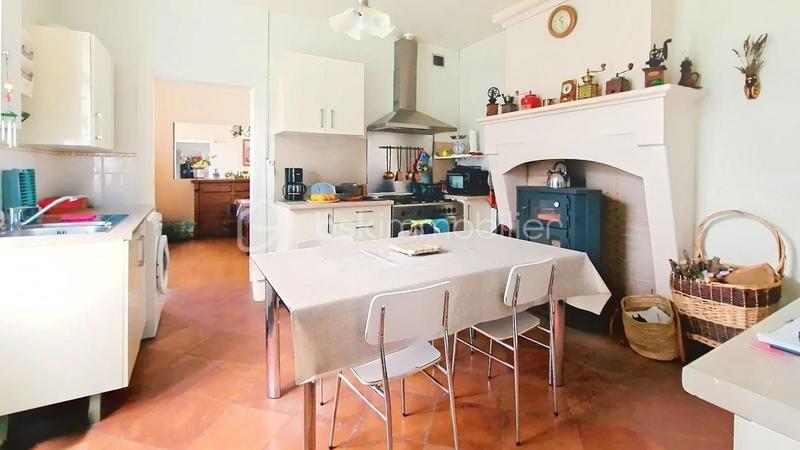 Maison traditionnelle - 90 m² - 5 pièces