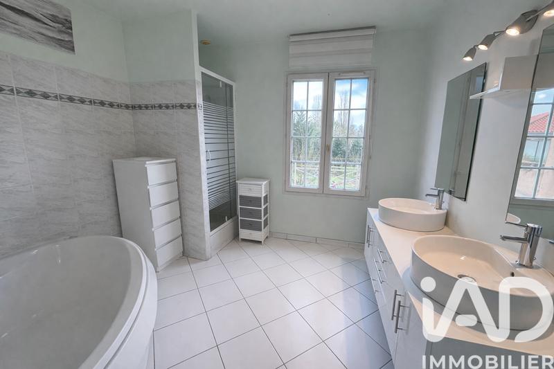 Maison - 182 m² - 7 pièces