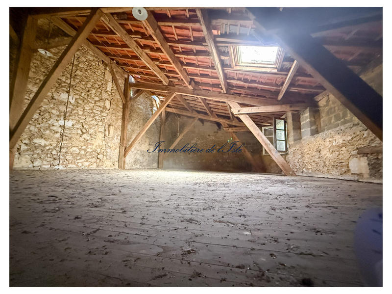 Maison - 168 m² - 2 pièces