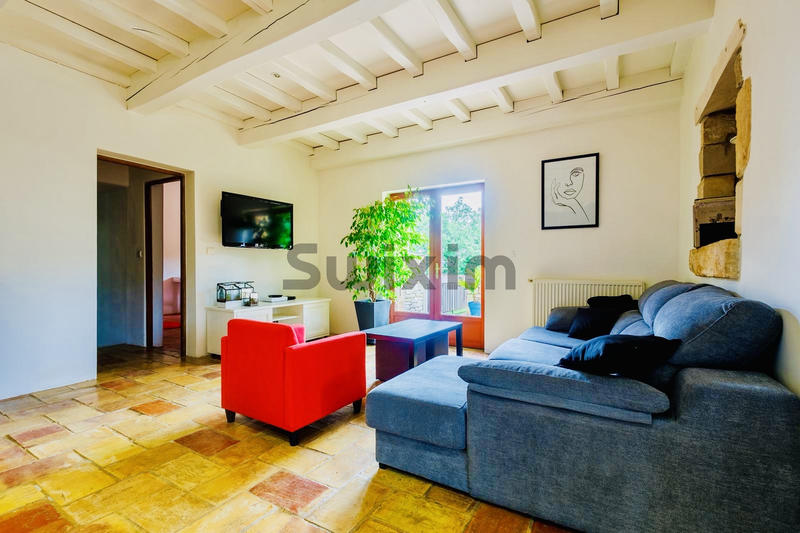 Propriété - 226 m² - 7 pièces