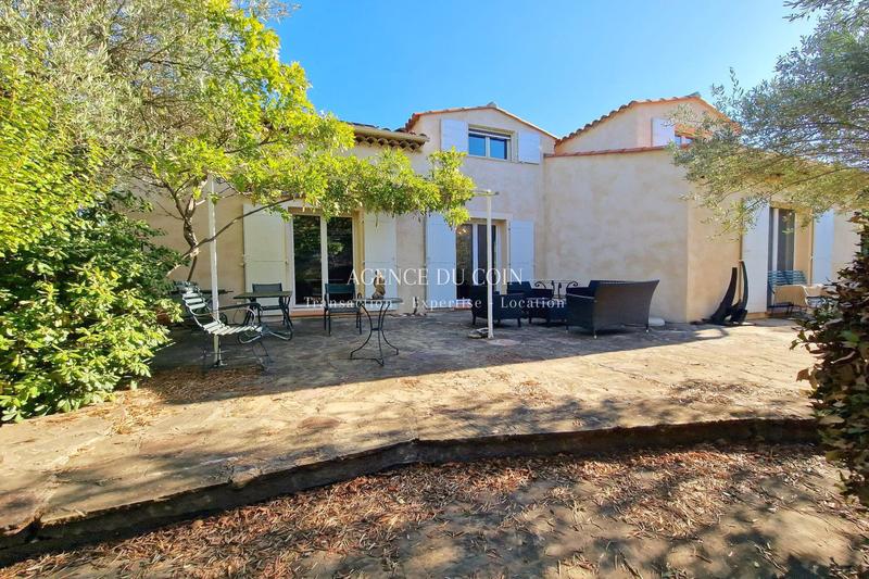 Maison - 240 m² - 5 pièces