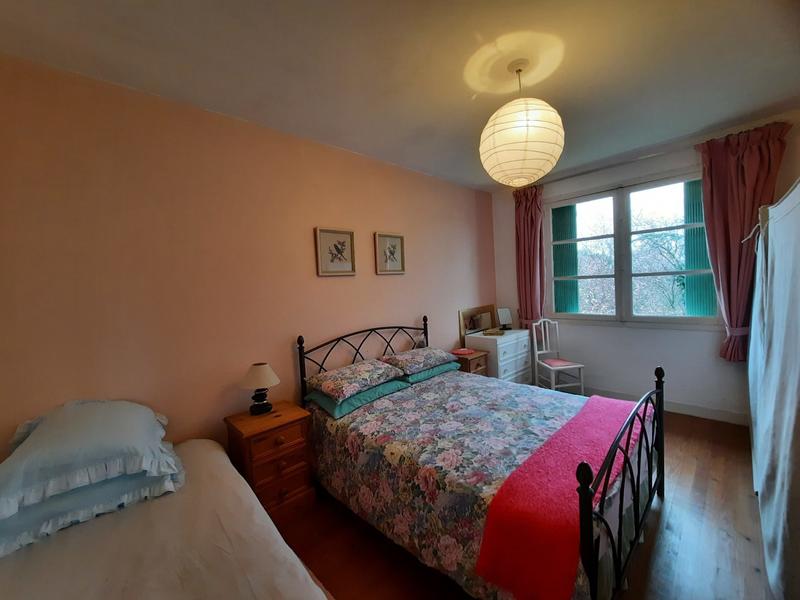 Maison traditionnelle - 302 m² - 7 pièces