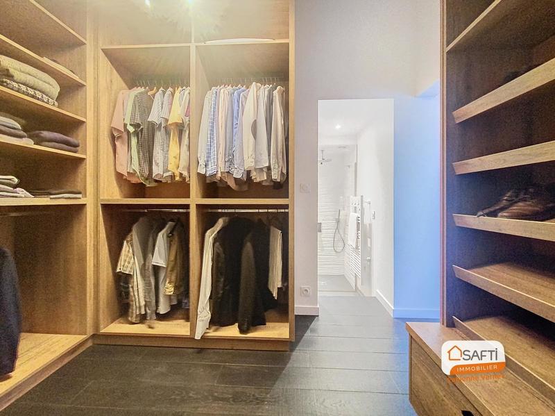 Maison - 180 m² - 7 pièces