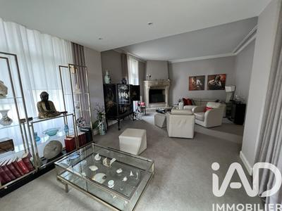 Maison de ville - 180 m² - 9 pièces