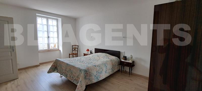 Maison traditionnelle - 167 m² - 6 pièces