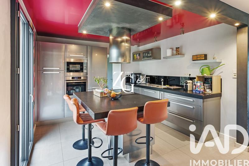 Maison - 98 m² - 5 pièces