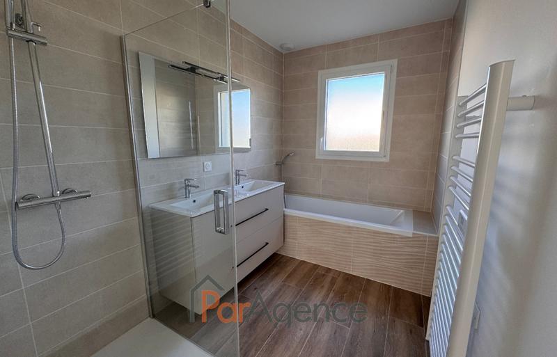 Maison - 150 m² - 4 pièces