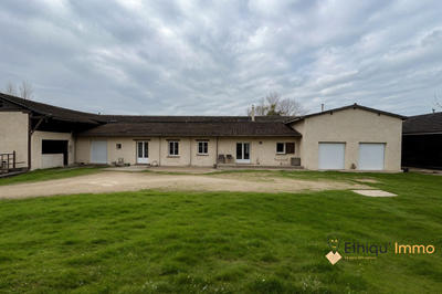 Maison - 246 m² - 8 pièces