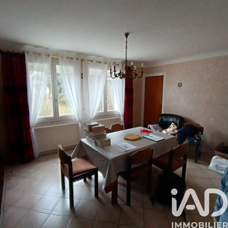 Maison - 93 m² - 7 pièces