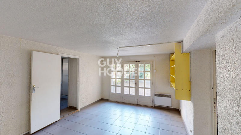 Maison - 284 m² - 11 pièces