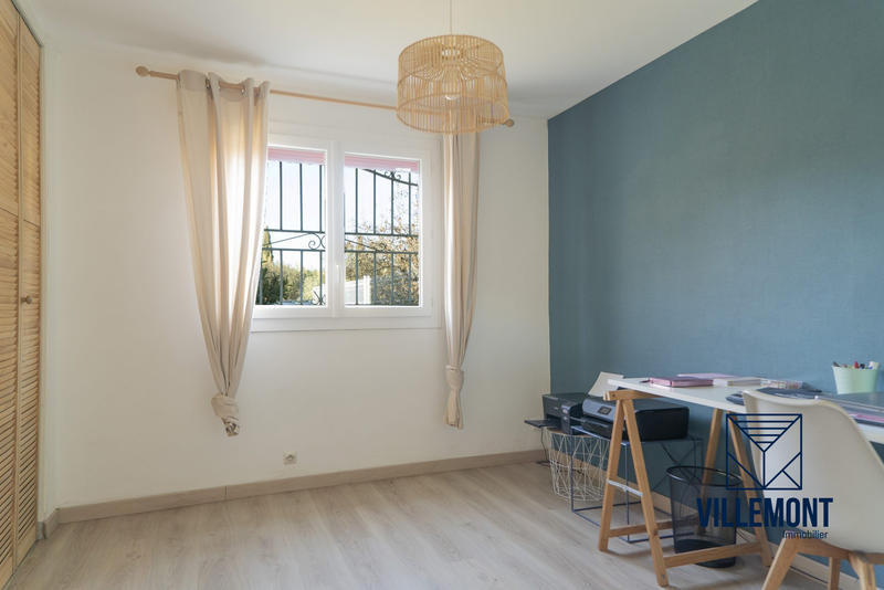 Maison - 210 m² - 9 pièces