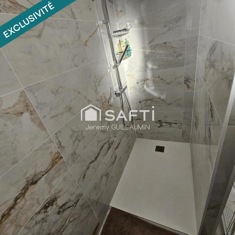 Maison - 251 m² - 7 pièces