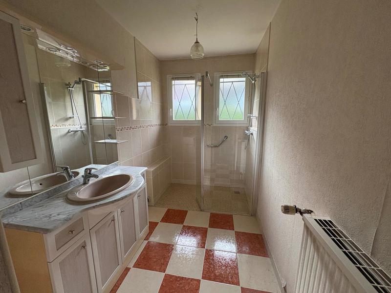 Maison - 102 m² - 5 pièces