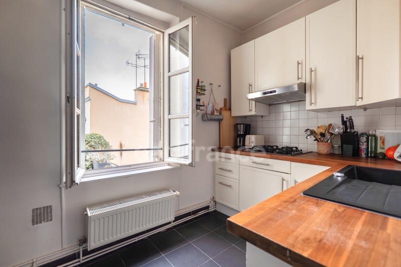 Appartement bourgeois - 84 m² - 3 pièces