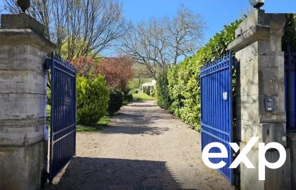 Maison - 288 m² - 6 pièces