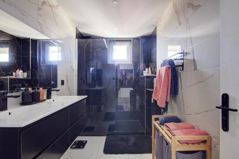 Appartement - 101 m² - 3 pièces