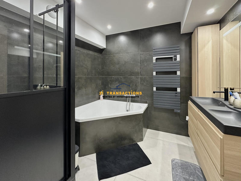 Appartement - 84 m² - 3 pièces