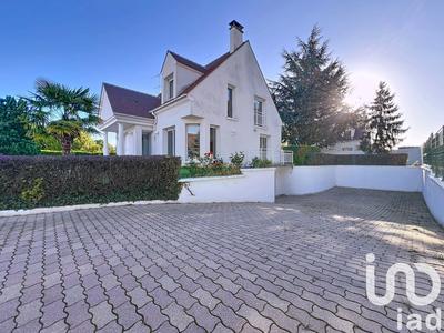 Maison - 184 m² - 7 pièces