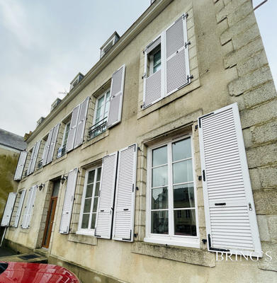 Maison - 196 m² - 6 pièces