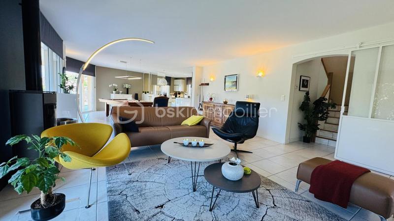 Villa - 181 m² - 8 pièces