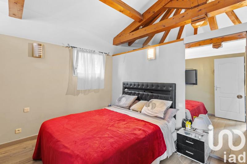 Maison - 250 m² - 7 pièces