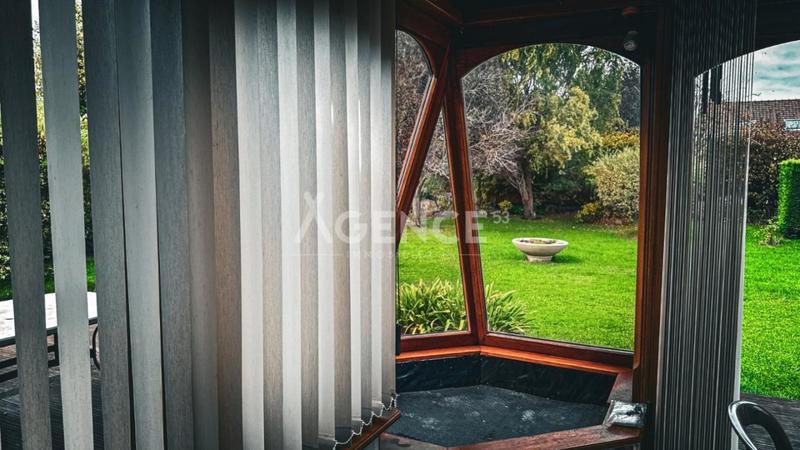 Maison - 99 m² - 5 pièces