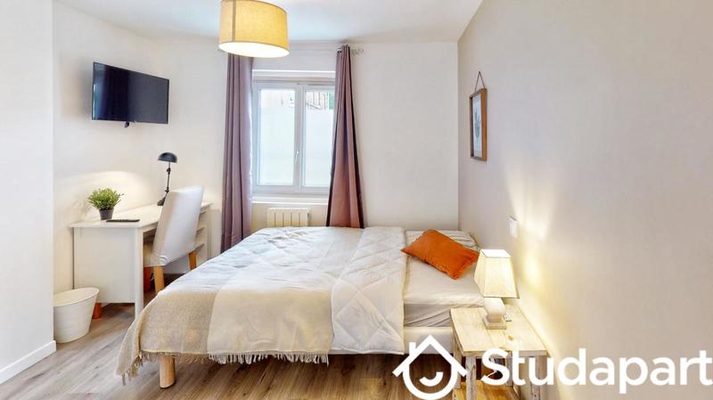 Chambre - 11 m² - 1 pièce