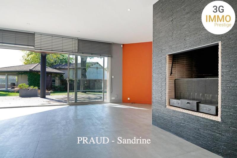 Maison de ville - 244 m² - 7 pièces